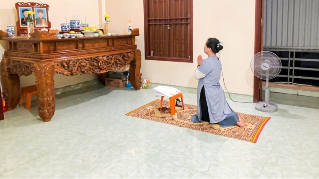 Cách đọc Kinh Địa Tạng rõ ràng và giữ sự tập trung khi tụng